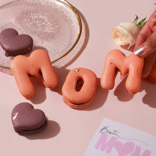 MOM <3 <3 Macarons (Contains Egg)